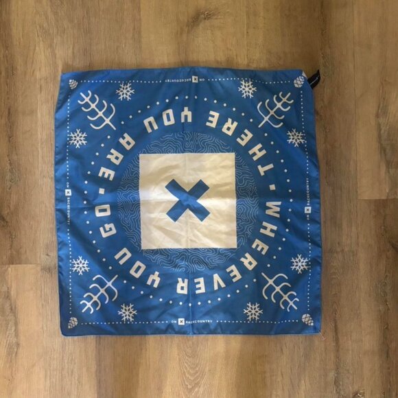 On x Backcountry Multi-Tool Bandana - Gorpcore Trail | - Picture 2 of 3